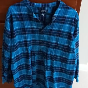 Lands End flannel 20W buttons down halfway
